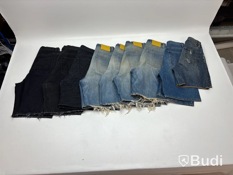 Partir med jeansshorts Eytys, olika modeller och storlekar