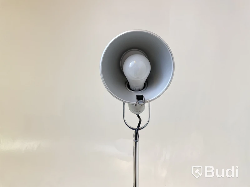 Skrivbordslampa Artemide, Tolomeo