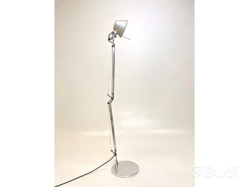 Skrivbordslampa Artemide, Tolomeo