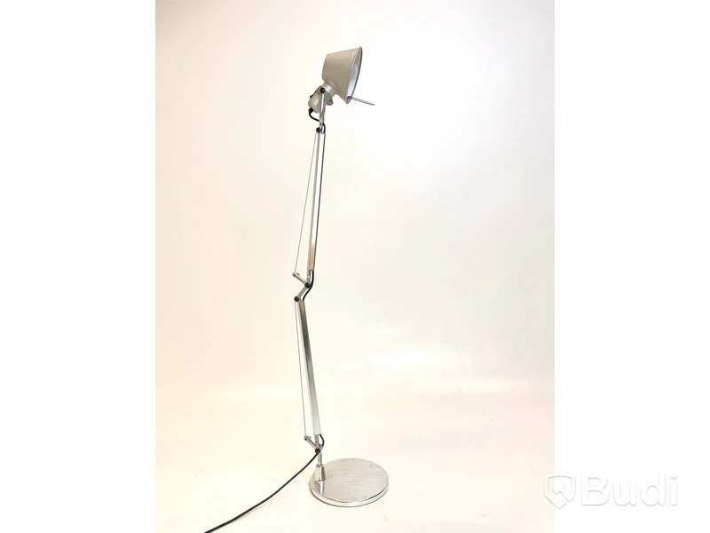 Skrivbordslampa Artemide, Tolomeo