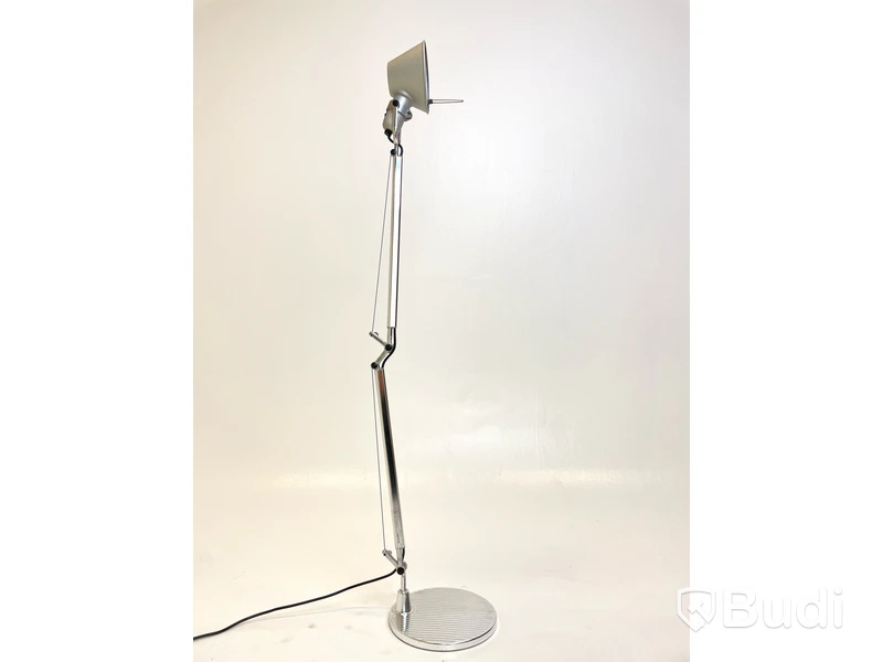 Skrivbordslampa Artemide, Tolomeo