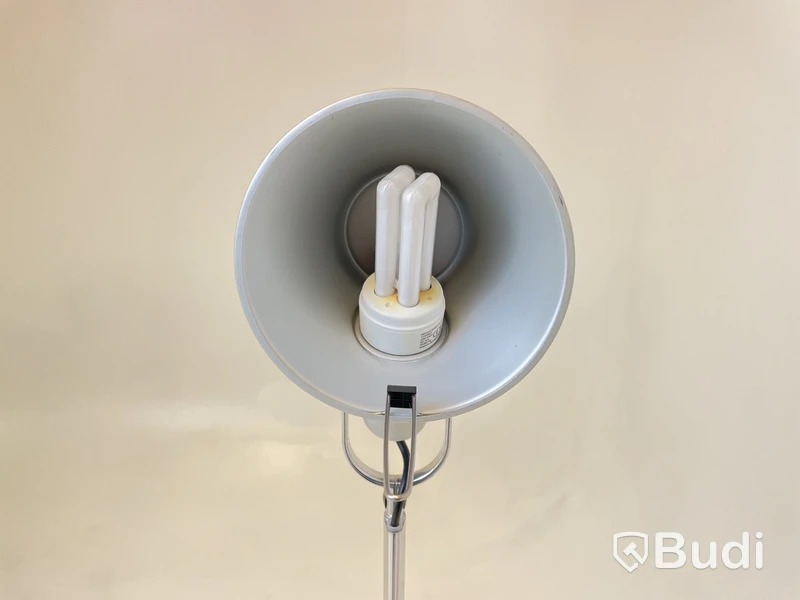 Skrivbordslampa Artemide, Tolomeo