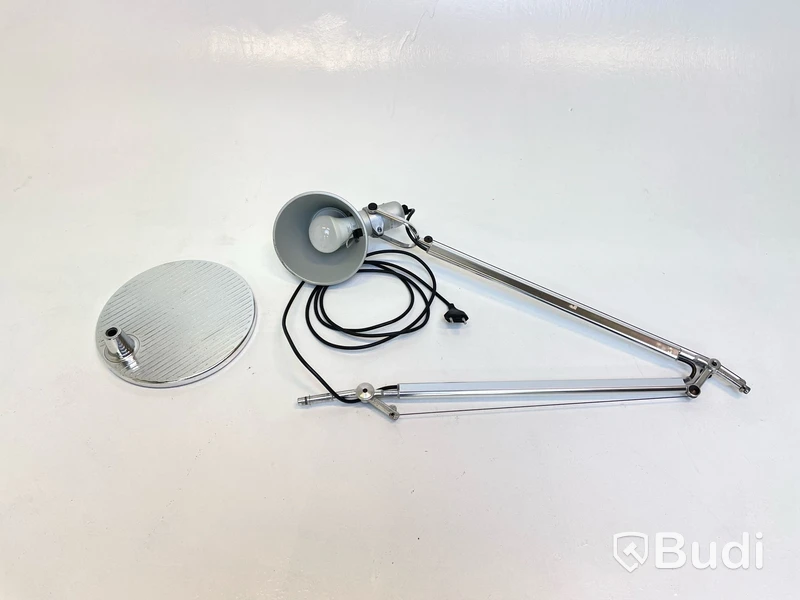 Skrivbordslampa Artemide, Tolomeo