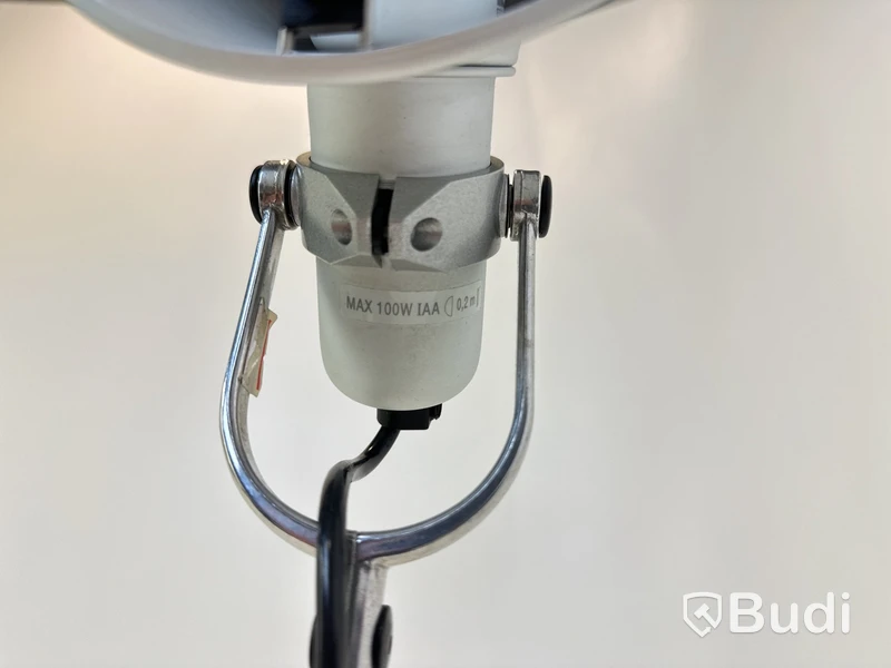 Skrivbordslampa Artemide, Tolomeo