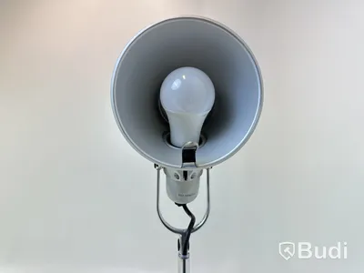 Skrivbordslampa Artemide, Tolomeo