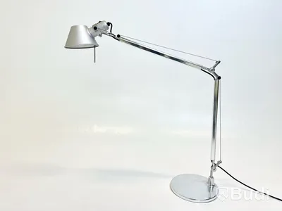 Skrivbordslampa Artemide, Tolomeo