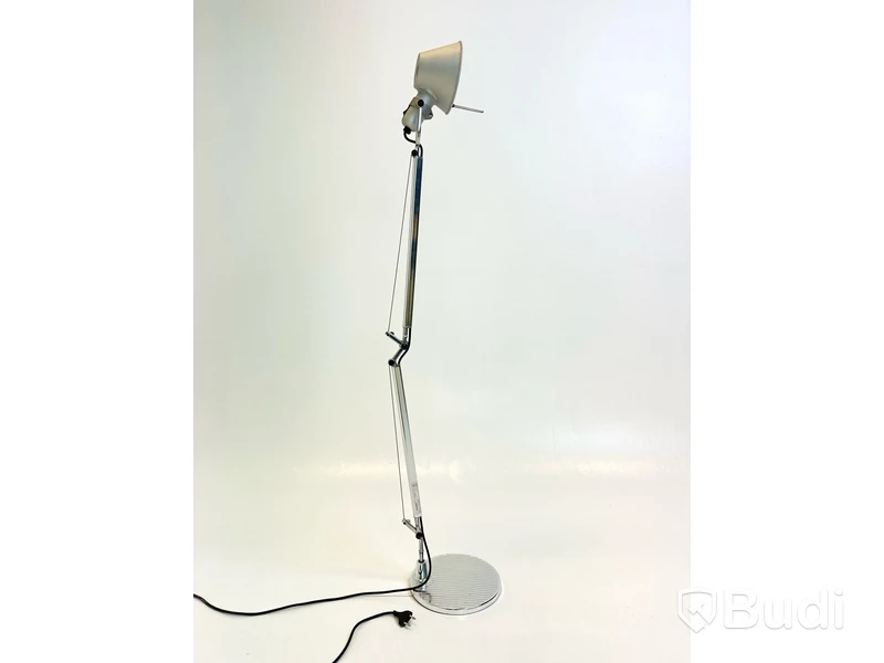 Skrivbordslampa Artemide, Tolomeo