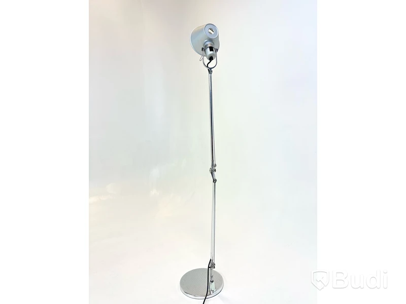 Skrivbordslampa Artemide, Tolomeo