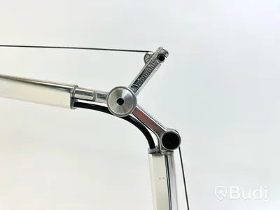 Skrivbordslampa Artemide, Tolomeo