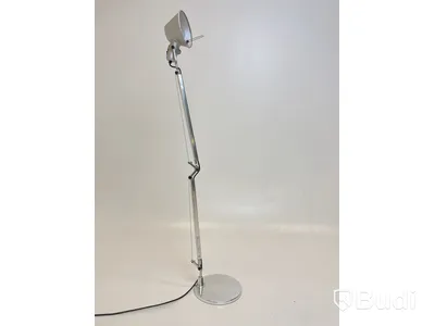 Skrivbordslampa Artemide, Tolomeo