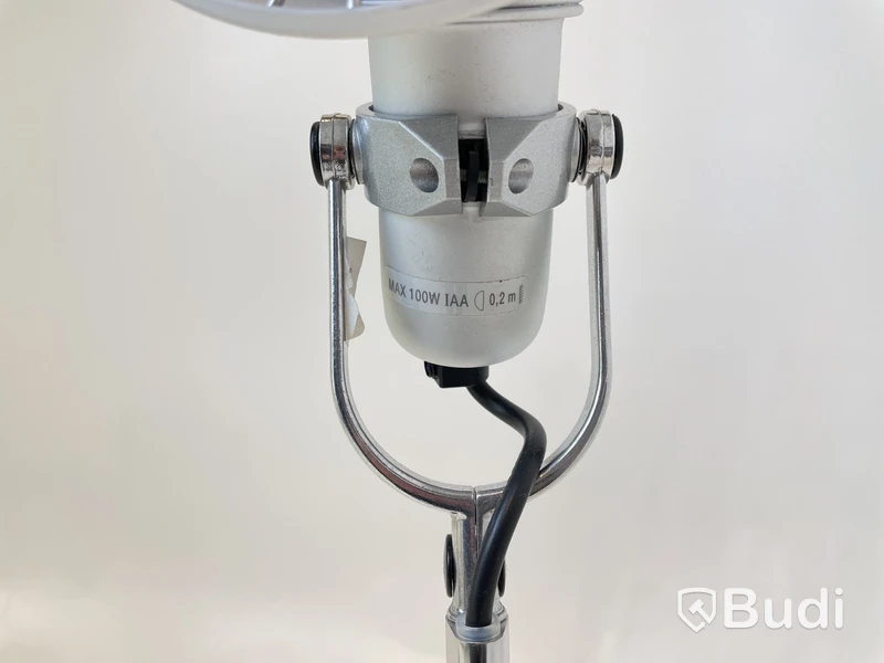 Skrivbordslampa Artemide, Tolomeo