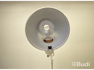 Skrivbordslampa Artemide, Tolomeo