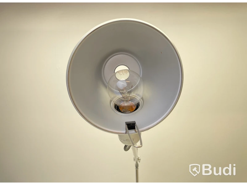 Skrivbordslampa Artemide, Tolomeo