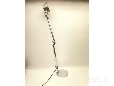 Skrivbordslampa Artemide, Tolomeo