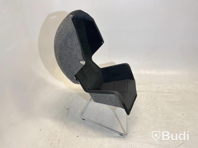 Fåtölj Blå Station Peekabo med kåpa, svart/grå, Design Stefan Borselius