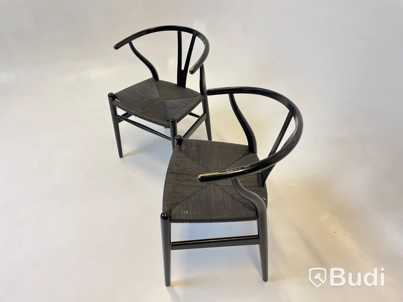 2 st. Stolar Carl Hansen & Son, CH24 svarta