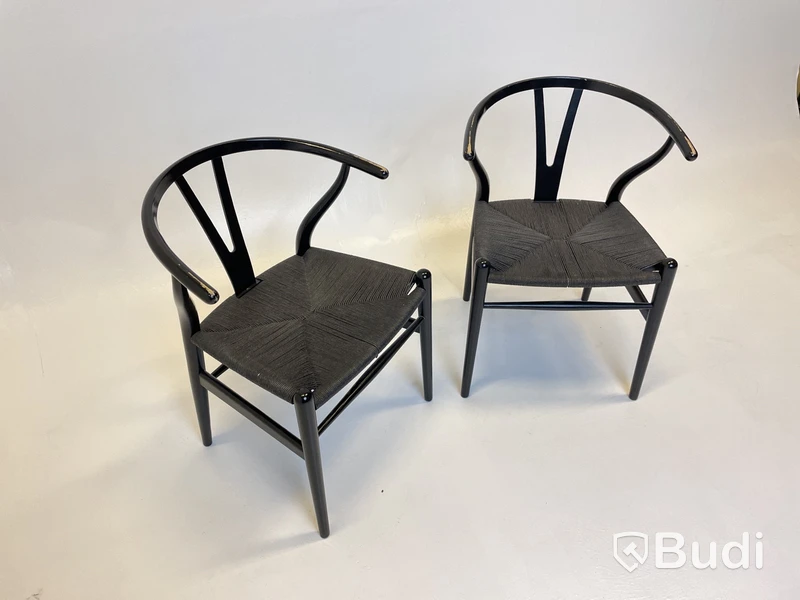 2 st. Stolar Carl Hansen & Son, CH24 svarta