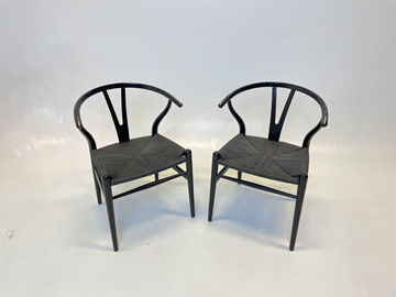 2 st. Stolar Carl Hansen & Son, CH24 svarta