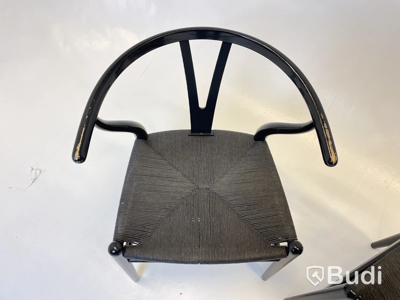 2 st. Stolar Carl Hansen & Son, CH24 svarta