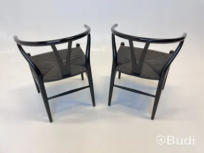 2 st. Stolar Carl Hansen & Son, CH24 svarta