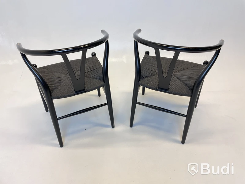 2 st. Stolar Carl Hansen & Son, CH24 svarta