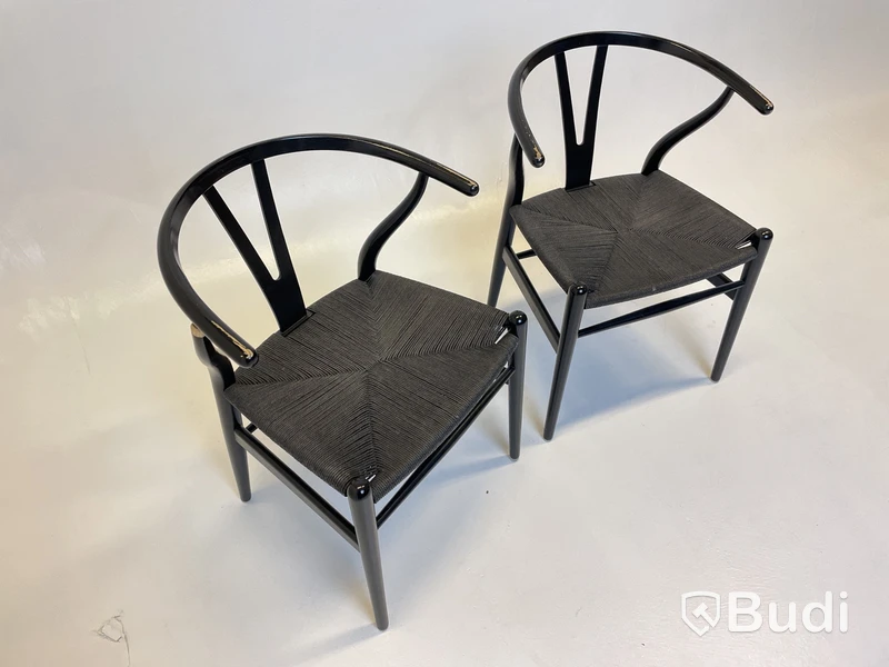 2 st. Stolar Carl Hansen & Son, CH24 svarta