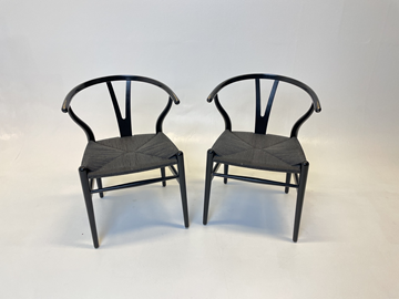 2 st. Stolar Carl Hansen & Son, CH24 svarta