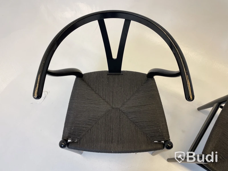 2 st. Stolar Carl Hansen & Son, CH24 svarta