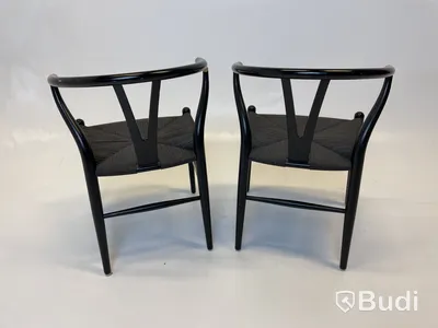 2 st. Stolar Carl Hansen & Son, CH24 svarta