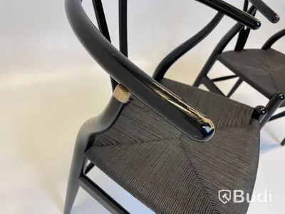 2 st. Stolar Carl Hansen & Son, CH24 svarta