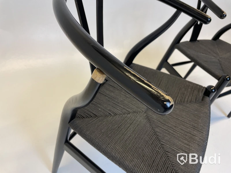 2 st. Stolar Carl Hansen & Son, CH24 svarta