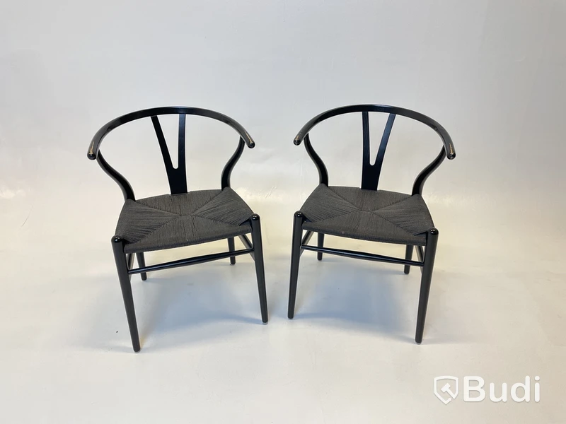 2 st. Stolar Carl Hansen & Son, CH24 svarta