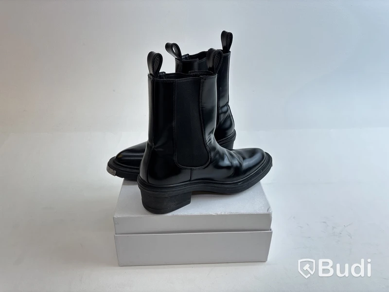 Boots Eytys