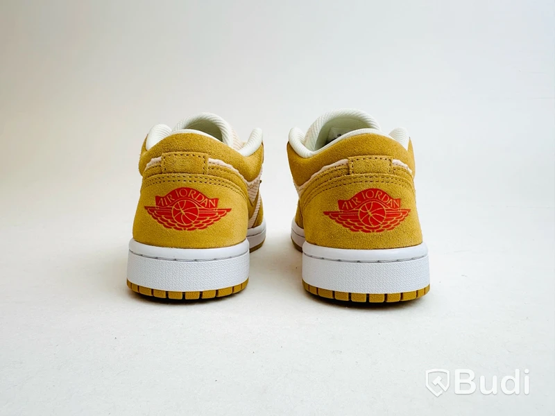 Sneakers Nike x Air Jordan 1 Low SE, dam, stl. 36,5