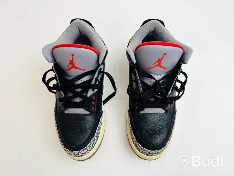 Sneakers Air Jordan 3 Retro OG, stl. 42
