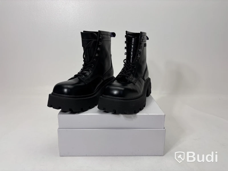 Boots Eytys