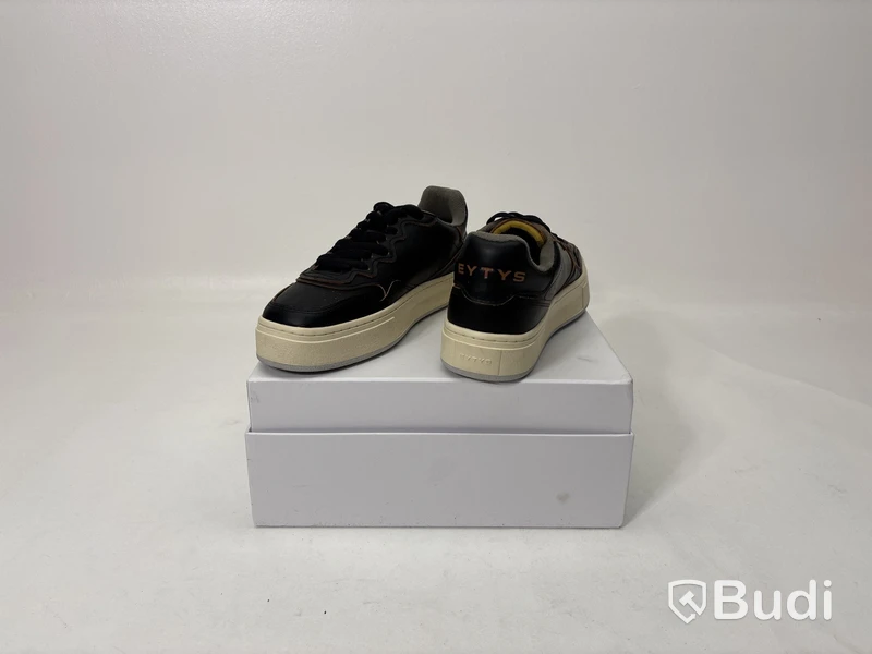 Sneakers Eytys, stl. 43
