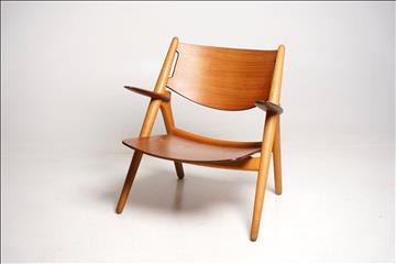 Designstol - Carl Hansen & Son, CH28T Lounge Chair, Design Hans J. Wegner, tillverkad 2008, ek.