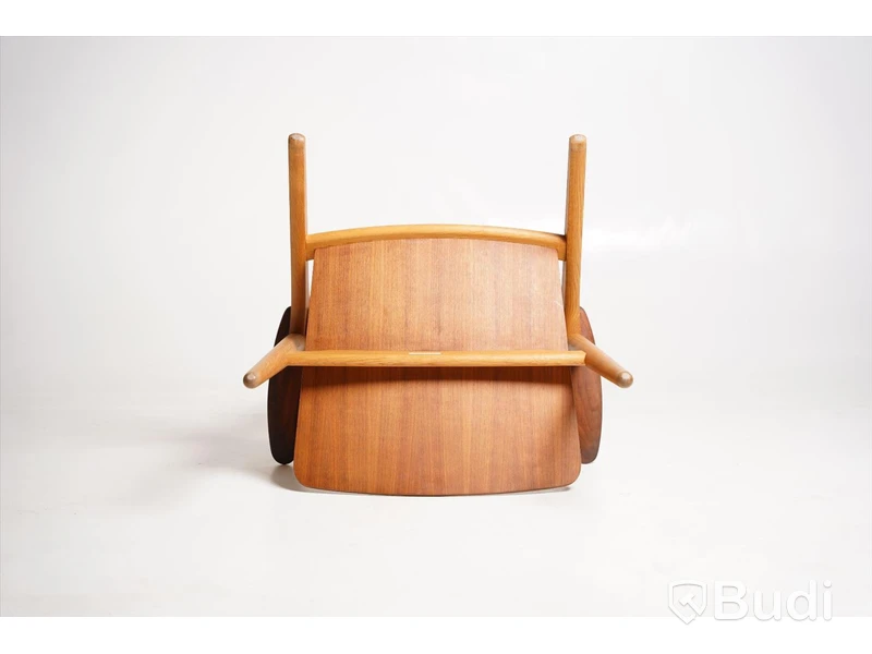 Designstol - Carl Hansen & Son, CH28T Lounge Chair, Design Hans J. Wegner, tillverkad 2008, ek.