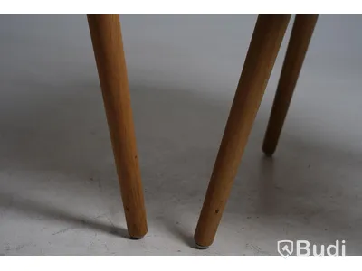 2 st. Designstol - Muuto, Fiber Armchair, natural white återvunnen plast och ek.