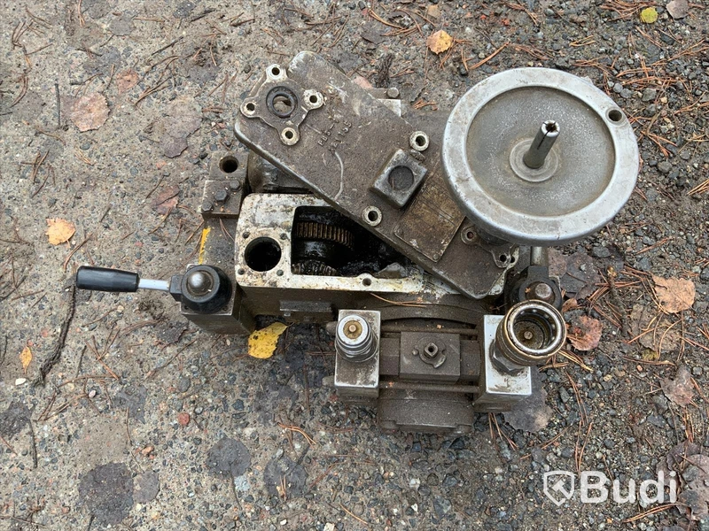 Hydraul driven sågutrustning.