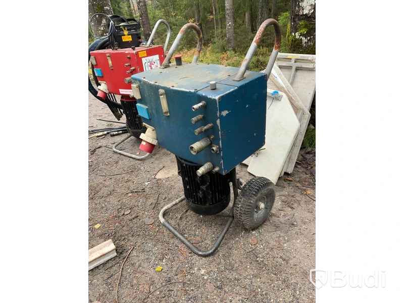 Hydraul driven sågutrustning.