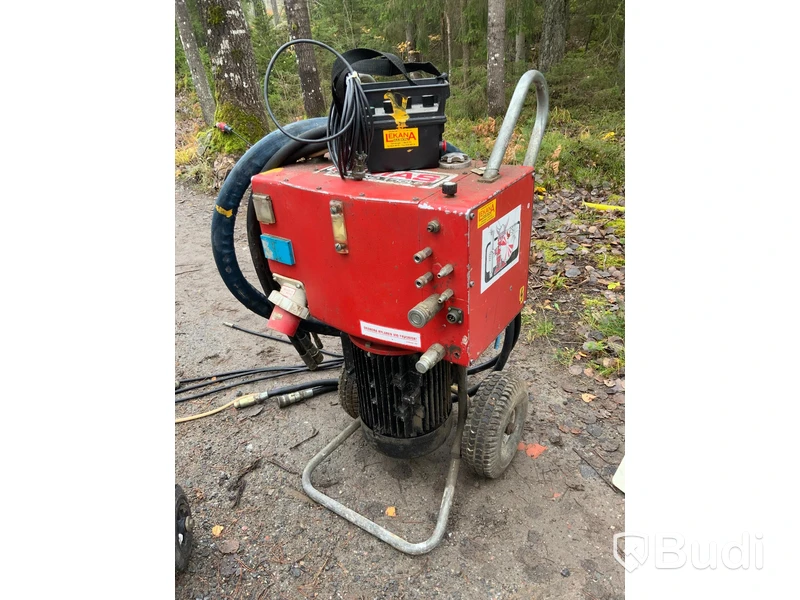 Hydraul driven sågutrustning.
