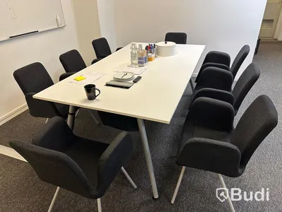 Konferensbord med 8 st stolar