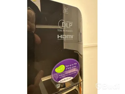 Projektor  BENQ  model:  TH681 med takstativ
