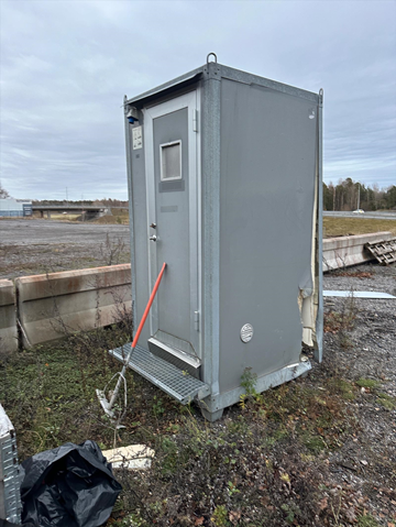 Toalett flyttbar modul krockskadad 