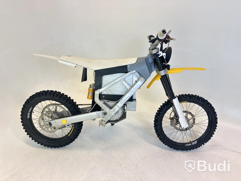 Prototyp Cake BUKK -2024 | Dirtbike | Reparationsobjekt | YW2C5M110PA000009