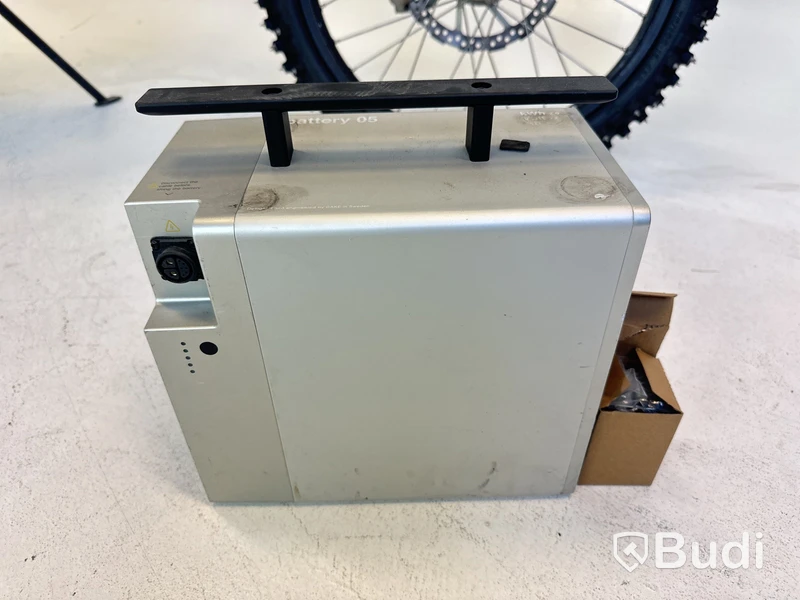 Prototyp Cake BUKK -2024 | Dirtbike | Reparationsobjekt | YW2C5M110PA000009