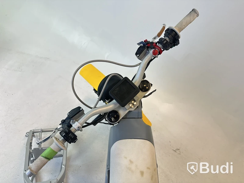 Prototyp Cake BUKK -2024 | Dirtbike | Reparationsobjekt | YW2C5M110PA000009