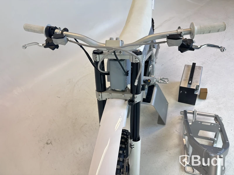Cake BUKK -2023 | Dirtbike | Reparationsobjekt | YW2C5M110PA000008